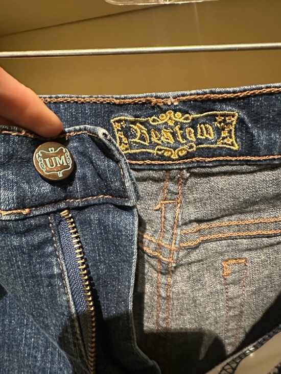 Women’s Classic Blue Denim Jeans - Picture 2 of 5